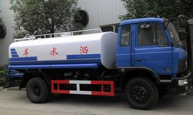 工地灑水車圖片