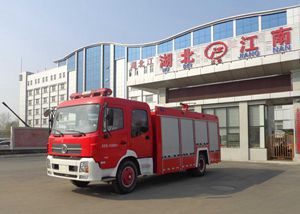 東風天錦7噸泡沫消防車圖片