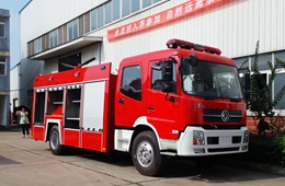 東風天錦7噸水罐消防車圖片