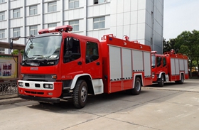 五十鈴6噸水罐消防車圖片