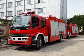 國(guó)四五十鈴6噸泡沫消防車(chē)圖片
